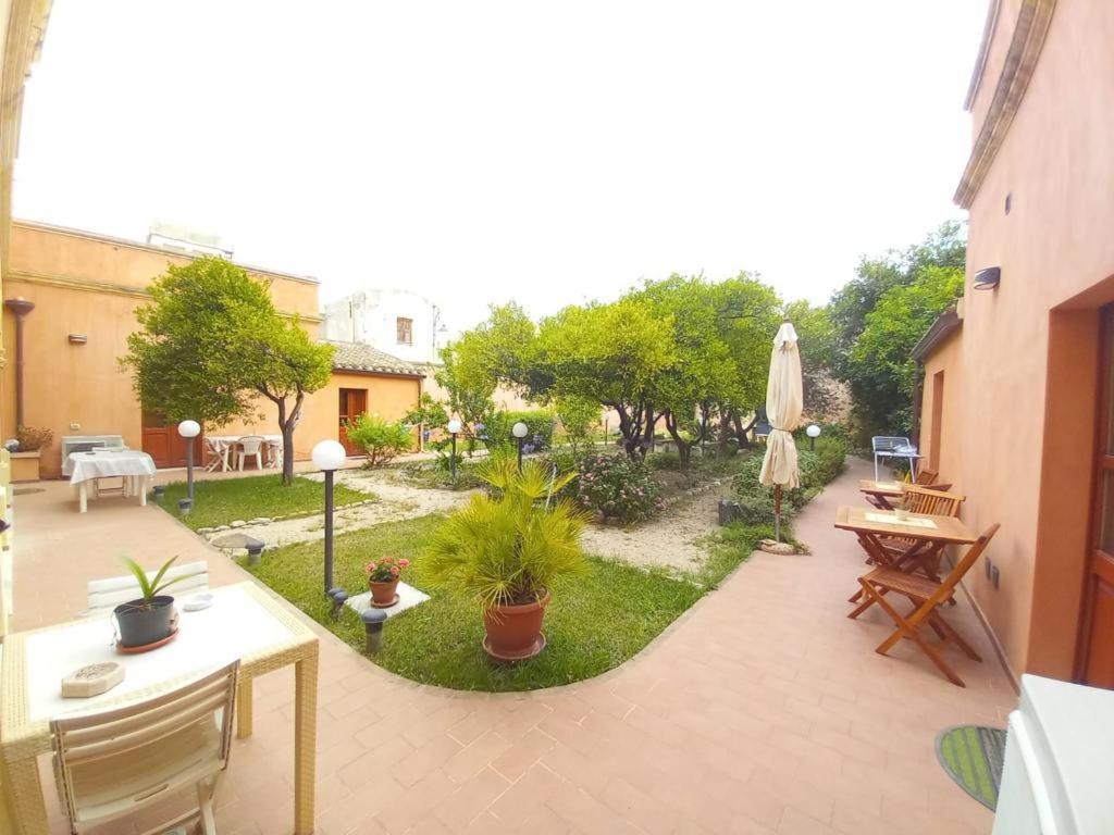 B&B Antica Villa Quartu SantʼElena Εξωτερικό φωτογραφία